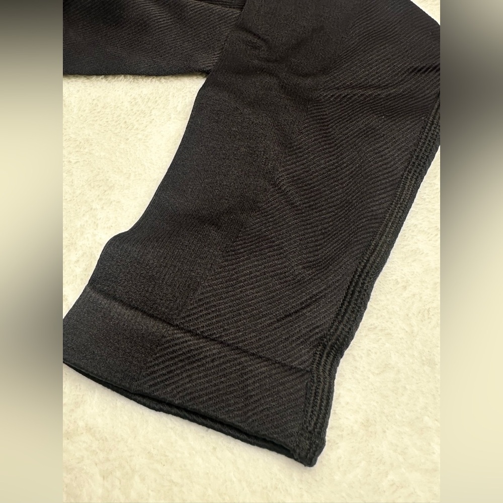 Women's Seamless Crop Fitted Long Sleeve Top Black Size XXL - Picture 4 of 7